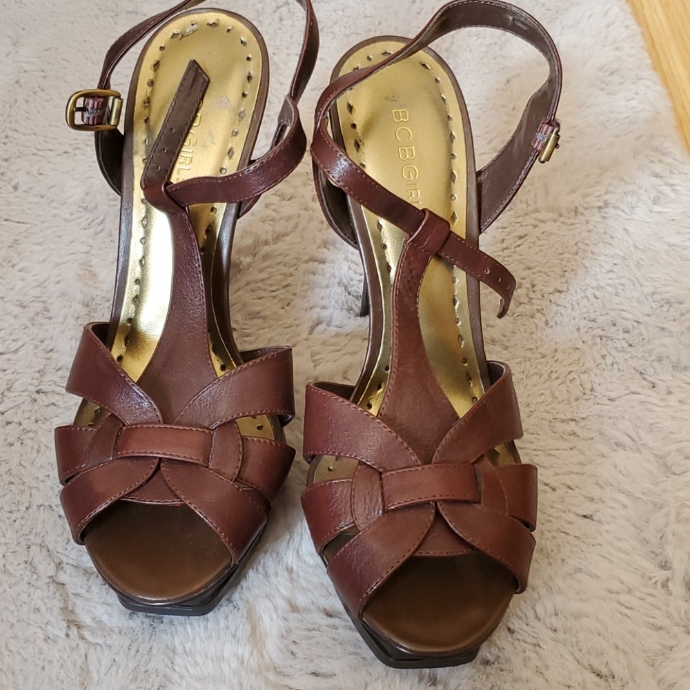BCBG Brown heels